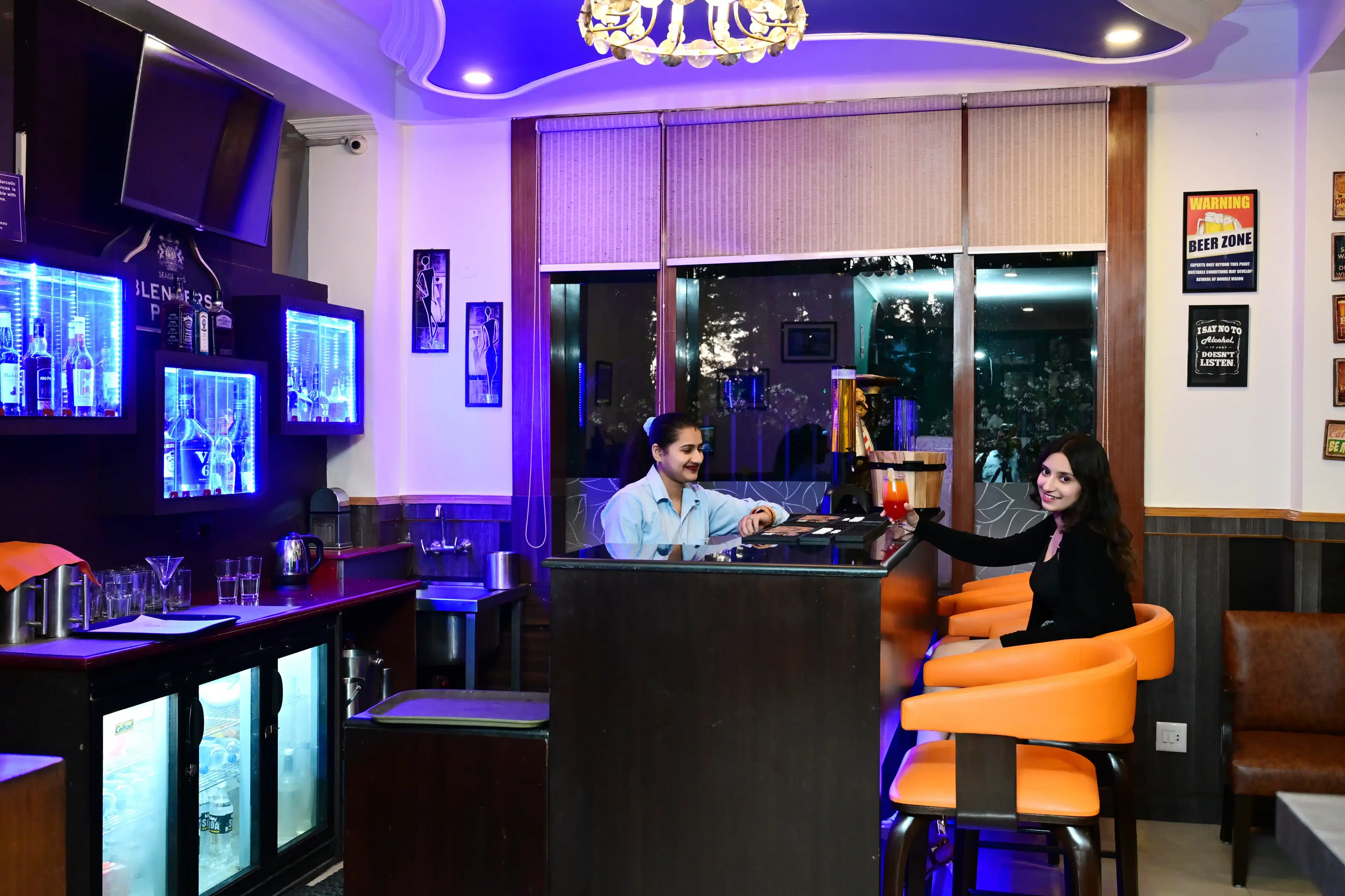 Bar Lounge
